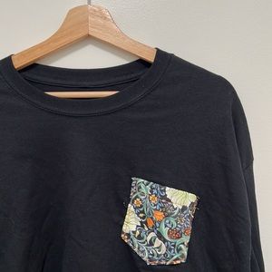 HAND MADE✨ Long sleeve pocket crop top with orange hem